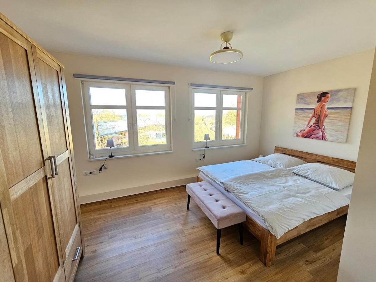 Ferienwohnung Glueck Am See Sternberg Exterior foto